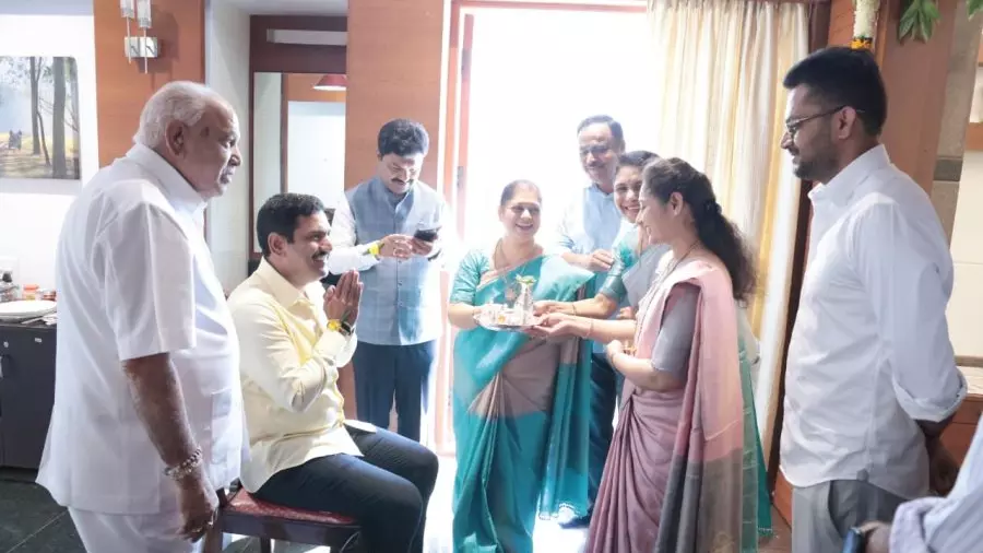 Karnataka polls: Yediyurappas son Vijayendra files nomination in Shikaripura