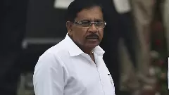 Karnataka polls: Congress Parameshwara injured in stone pelting during road show