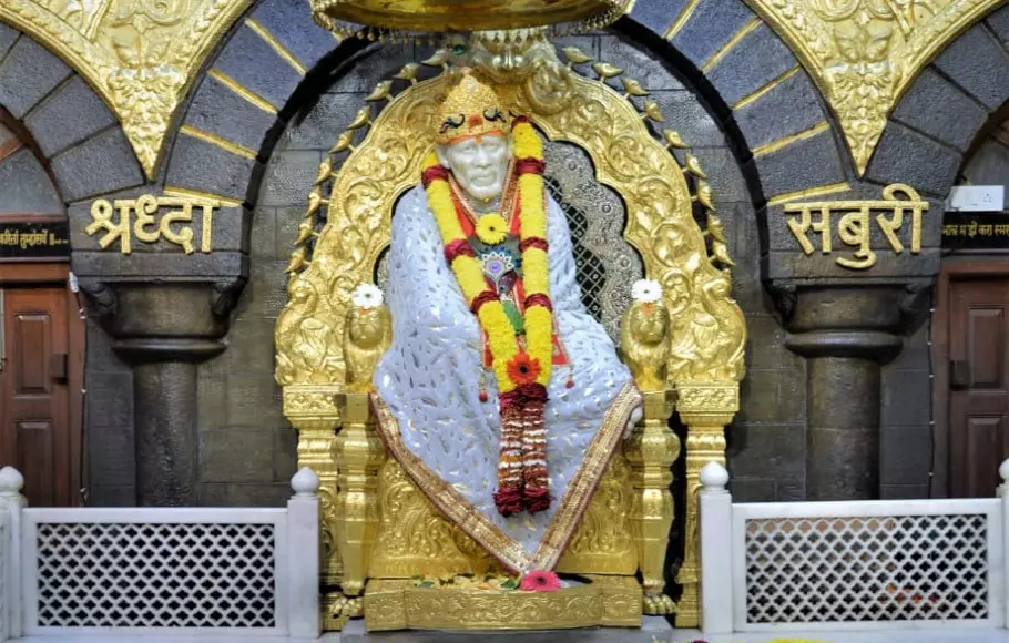 Shirdi residents give bandh call in temple town on May 1; shrine to remain open Shirdi residents give bandh call in temple town on May 1; shrine to remain open