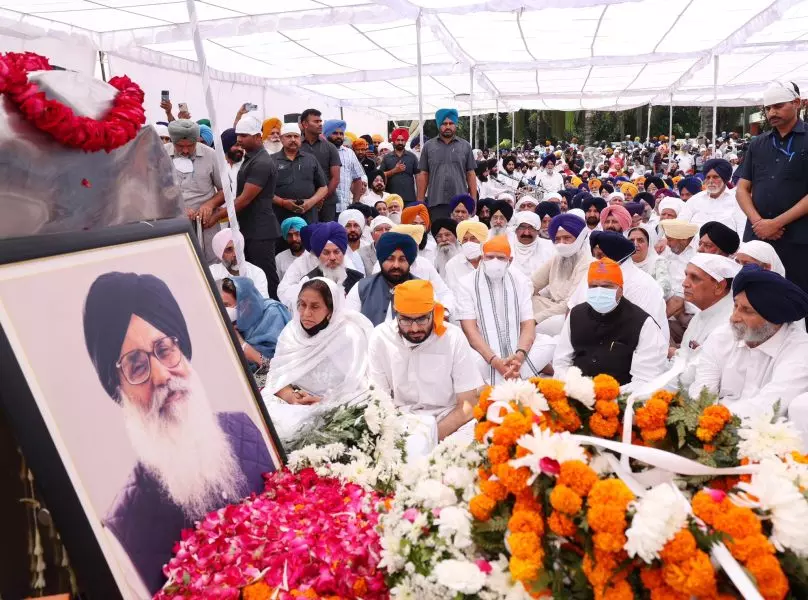 Political leaders pay last respects at Parkash Singh Badals village