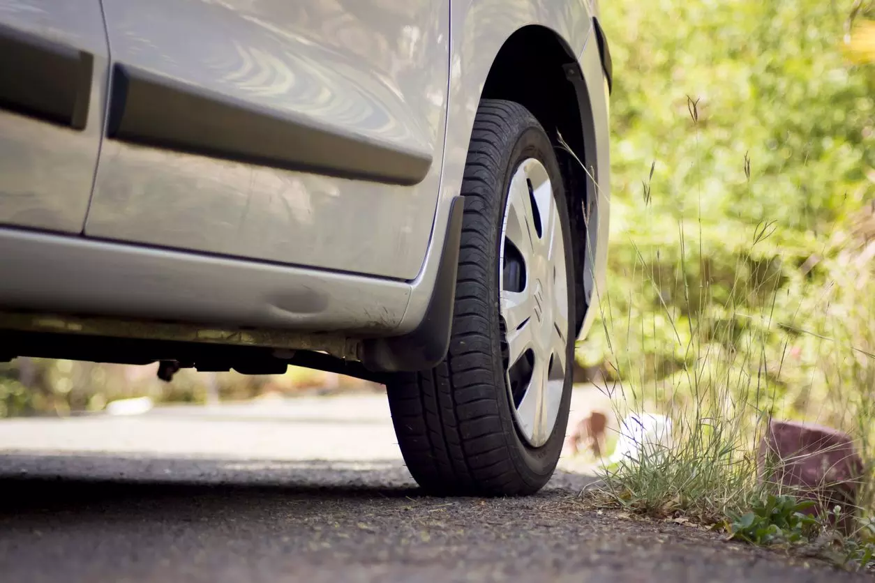 Maruti, Hyundai see drop in retail sale market share last fiscal: FADA Maruti, Hyundai see drop in retail sale market share last fiscal: FADA