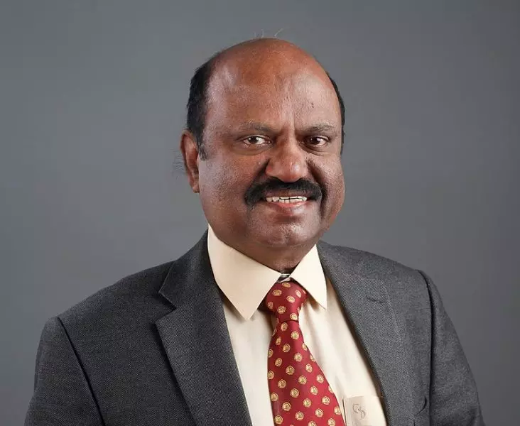 Honeymoon between Mamata govt, Governor may be over, courtesy varsity row Honeymoon between Mamata govt, Governor may be over, courtesy varsity row