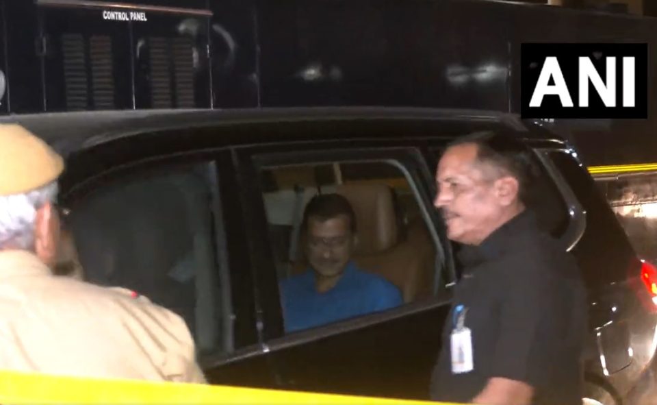 LIVE: Kejriwal leaves CBI office after 9-hour grilling in excise policy case