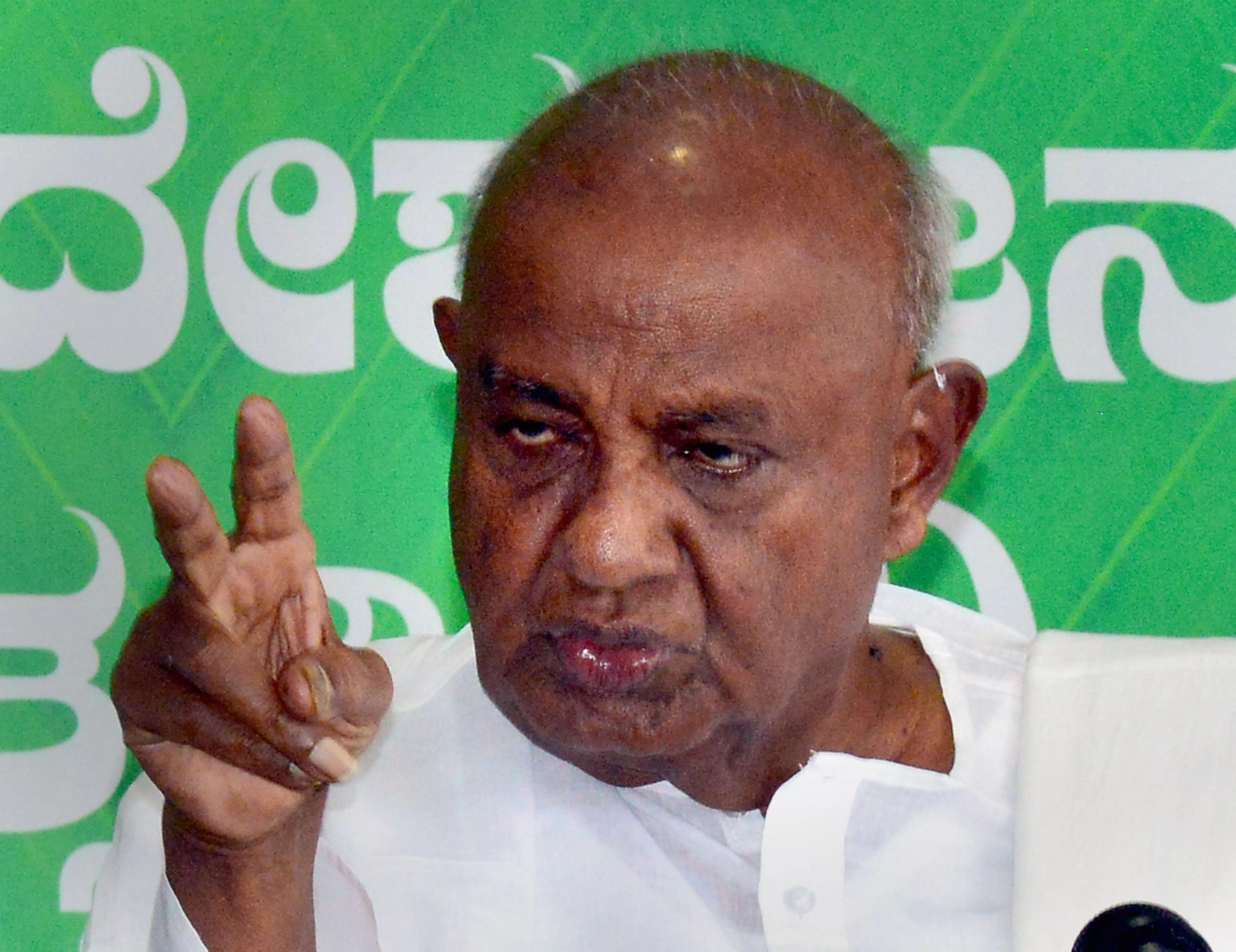 Former PM Deve Gowda urges Modi to consider passing Womens Reservation Bill before 2024 LS polls Former PM Deve Gowda urges Modi to consider passing Womens Reservation Bill before 2024 LS polls